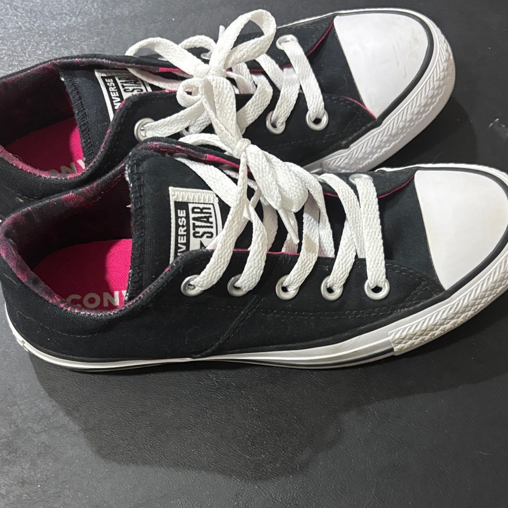 Converse Classic Black Pink and White Low-Tops Size 6 - Picture 3 of 6